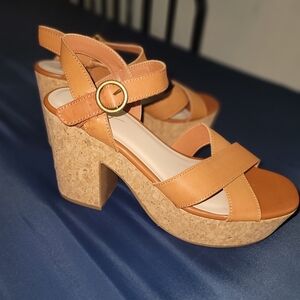 WonderlyLydia Heeled Platform Sandals